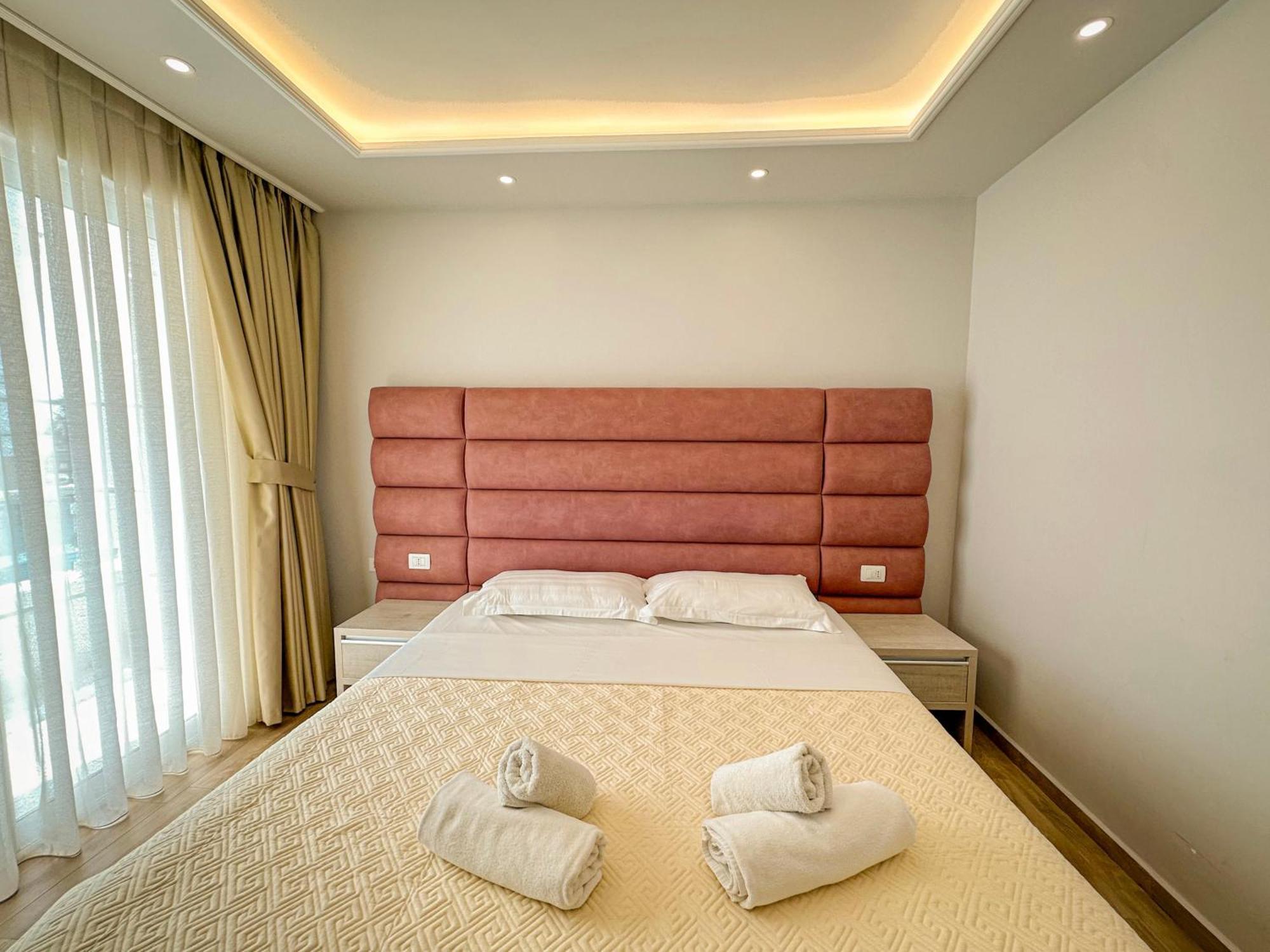 Luna Rooms & Apartments Golem  Exterior foto